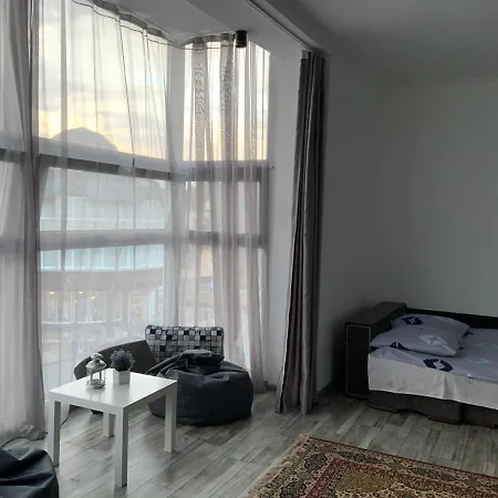 центр شقة تريسكافيتس